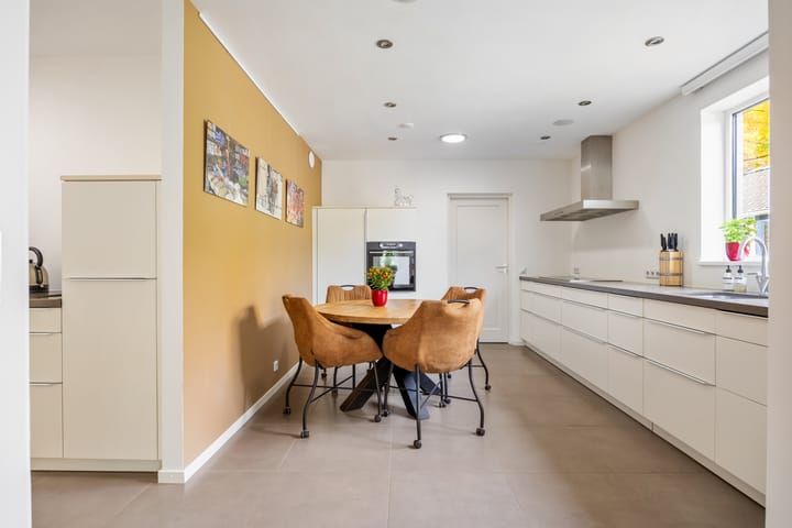 Photo 32 of Trompstraat 54