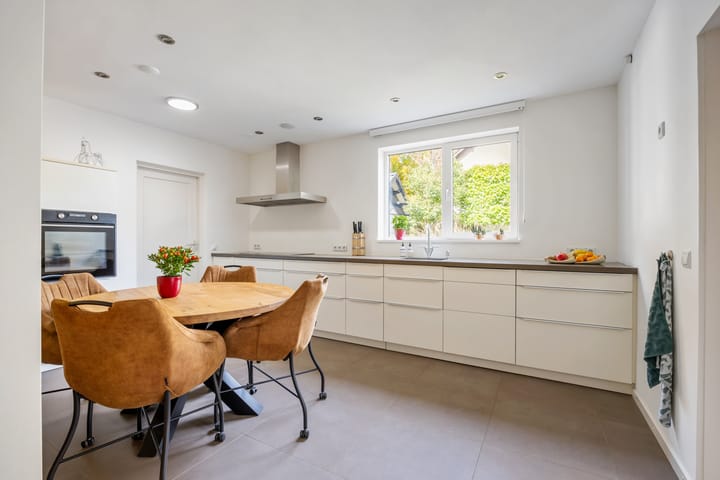 Photo 34 of Trompstraat 54