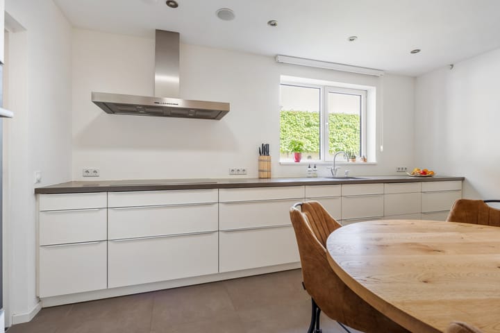 Photo 37 of Trompstraat 54