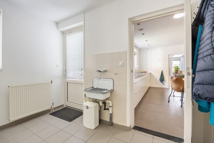 Photo 40 of Trompstraat 54