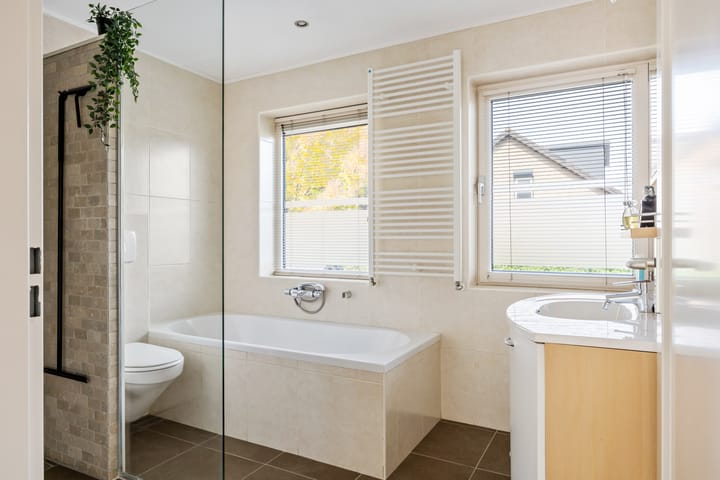 Photo 48 of Trompstraat 54