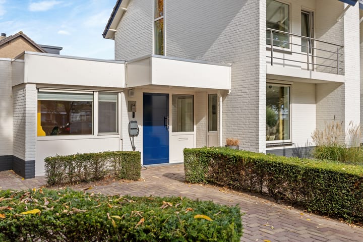 Photo 86 of Trompstraat 54