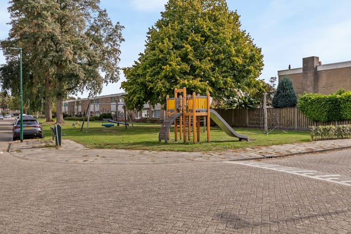 Photo 94 of Trompstraat 54