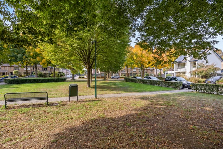 Photo 96 of Trompstraat 54