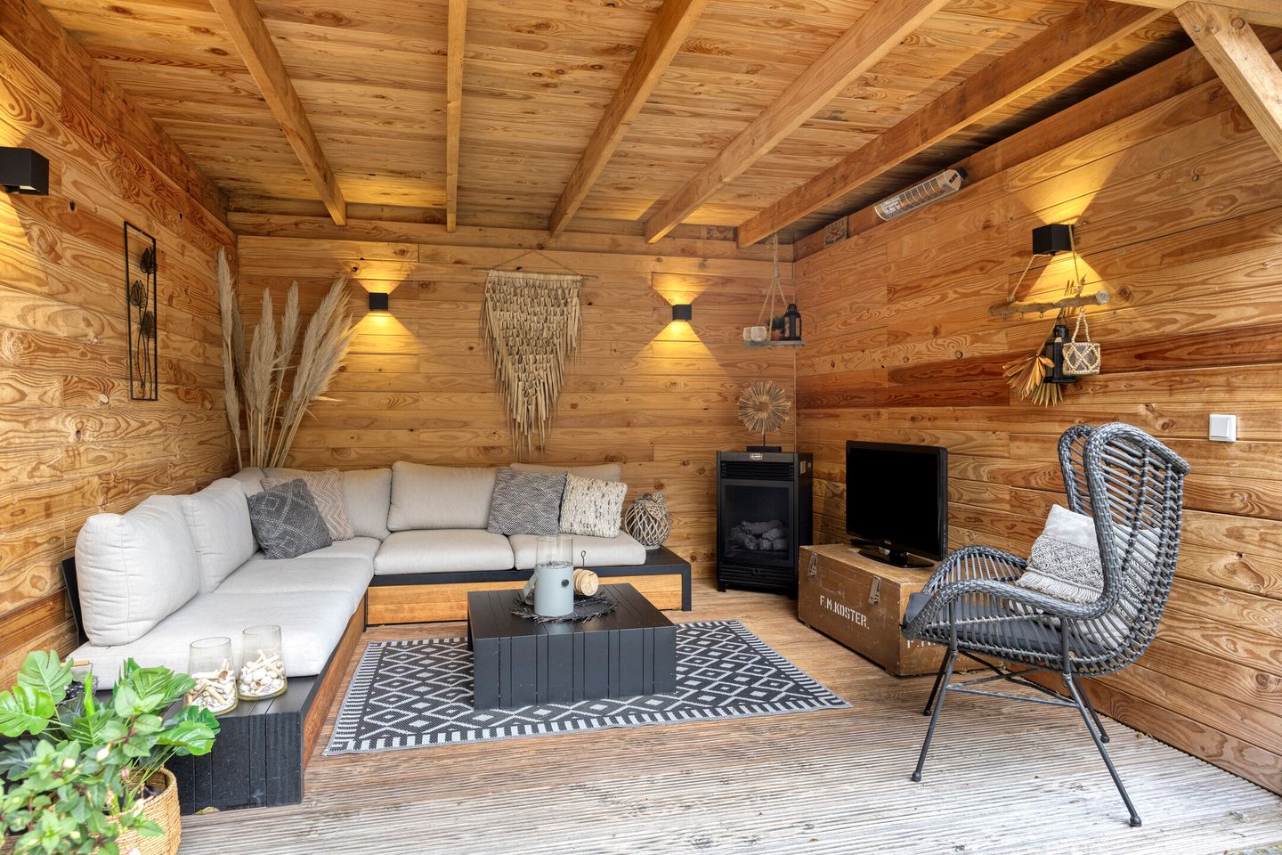 Foto 35 van Eindhovenseweg 124-A