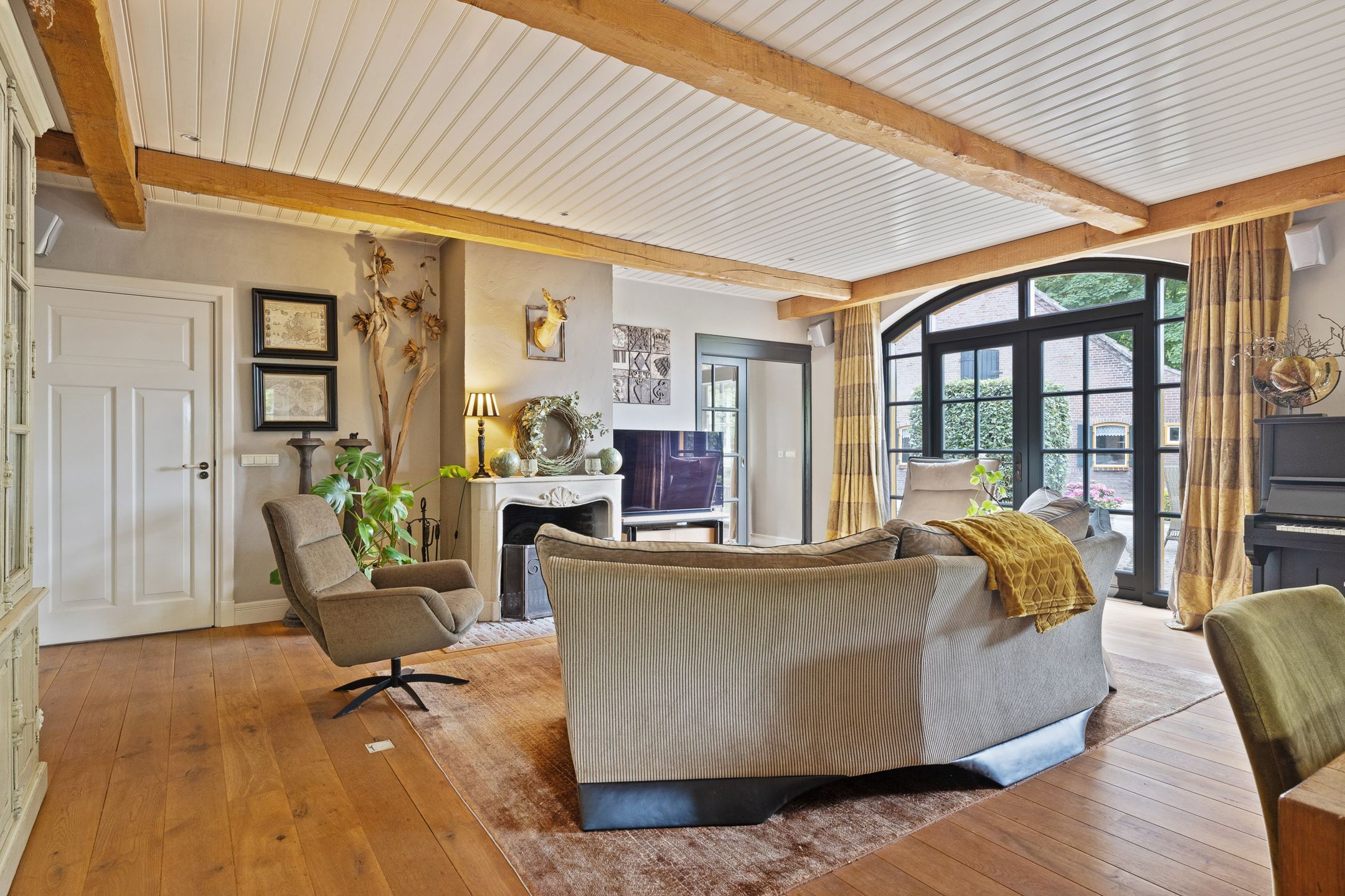 Photo 15 of Looieind 30