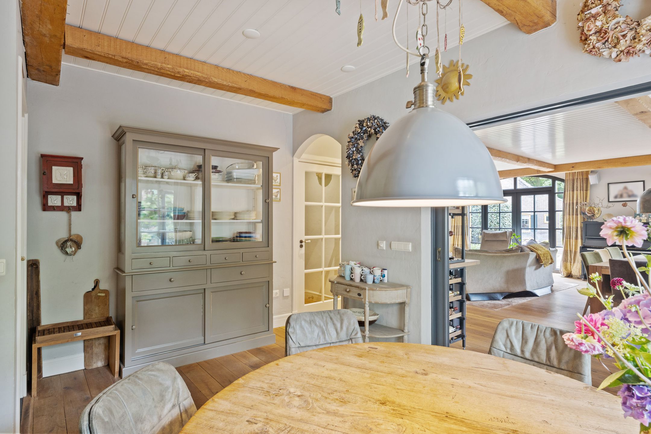 Photo 36 of Looieind 30