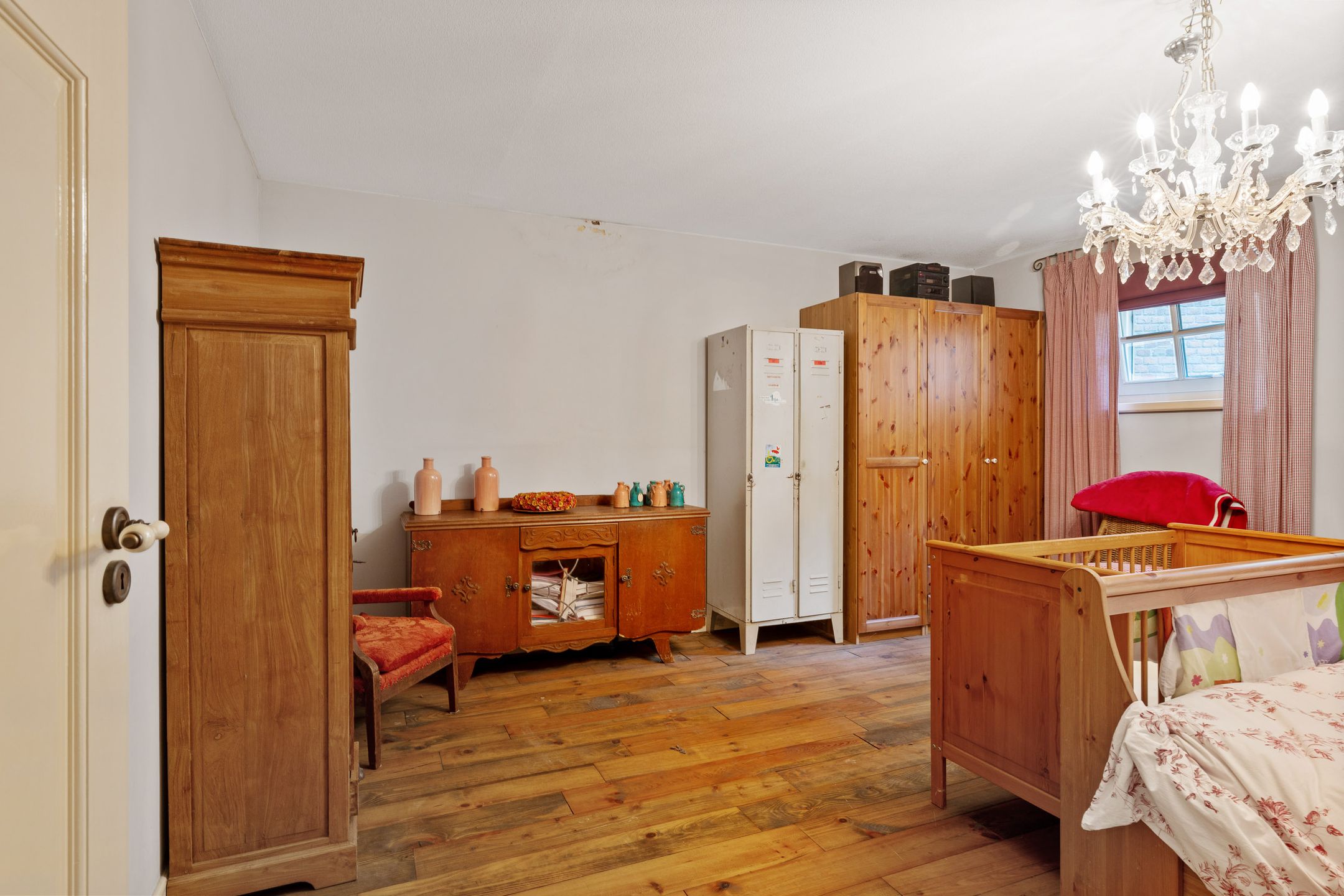 Photo 48 of Looieind 30