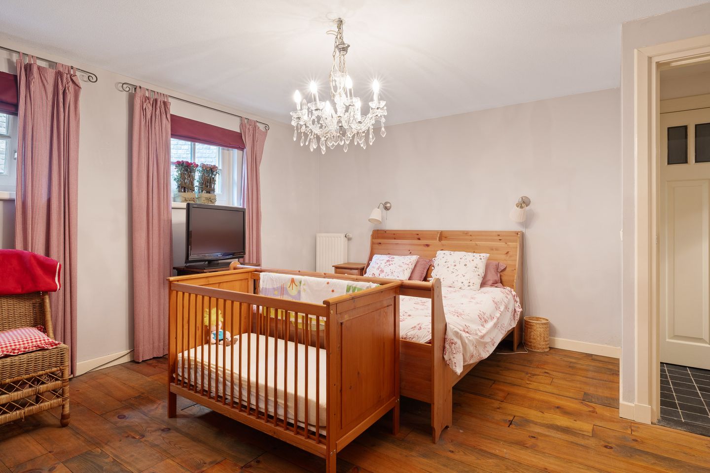 Photo 49 of Looieind 30