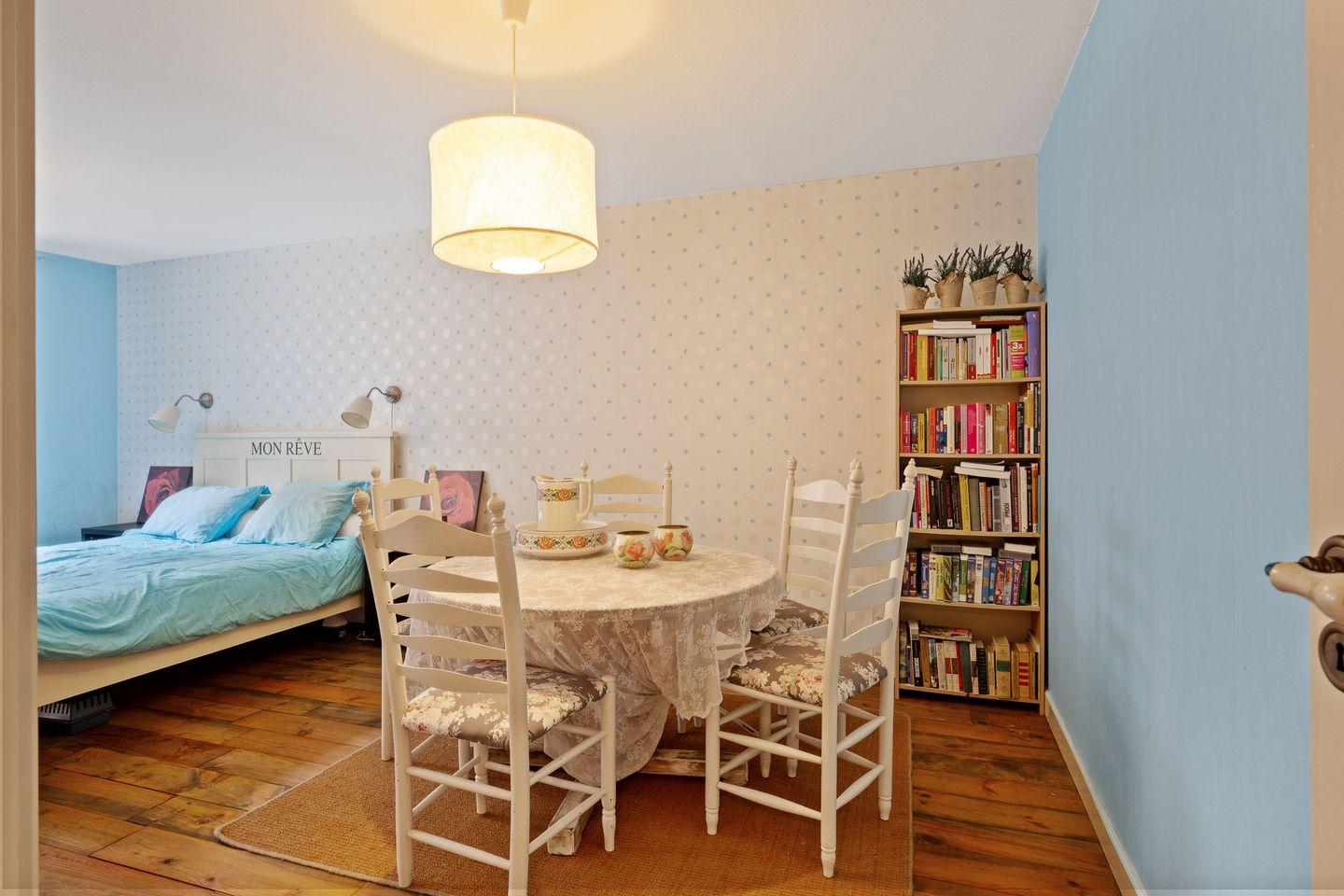 Photo 50 of Looieind 30