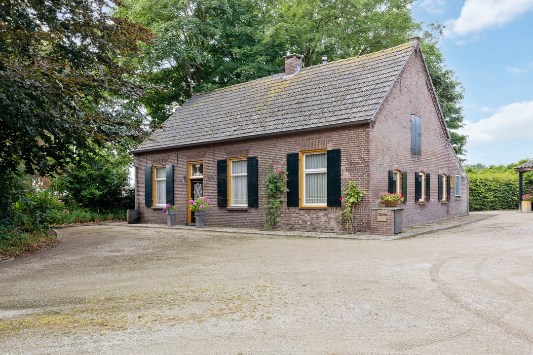 Photo 88 of Looieind 30