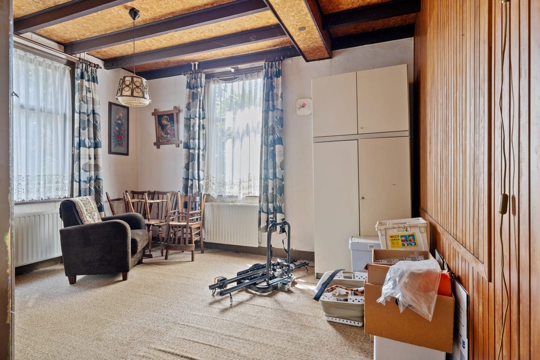 Photo 97 of Looieind 30