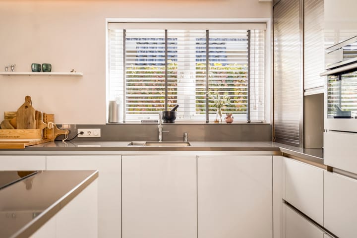 Foto 14 van Van Voorthuijsenhof 48