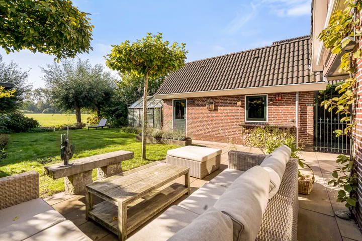 Foto 26 van Van Voorthuijsenhof 48