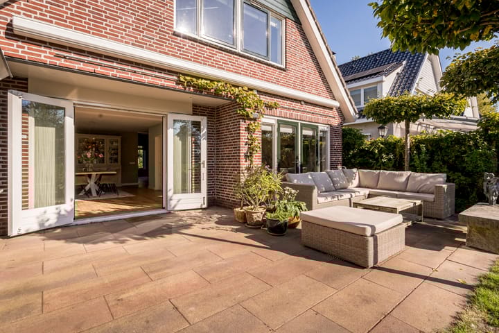 Foto 27 van Van Voorthuijsenhof 48