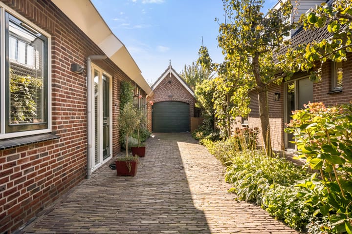 Foto 59 van Van Voorthuijsenhof 48