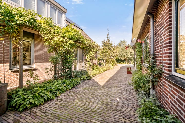 Foto 62 van Van Voorthuijsenhof 48