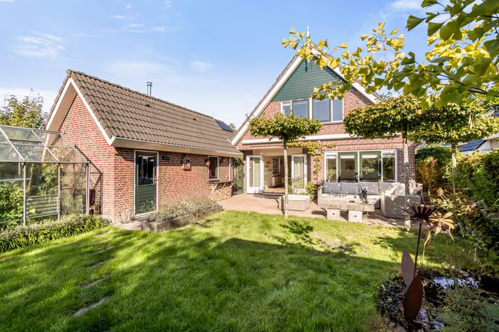 Foto 37 van Van Voorthuijsenhof 48