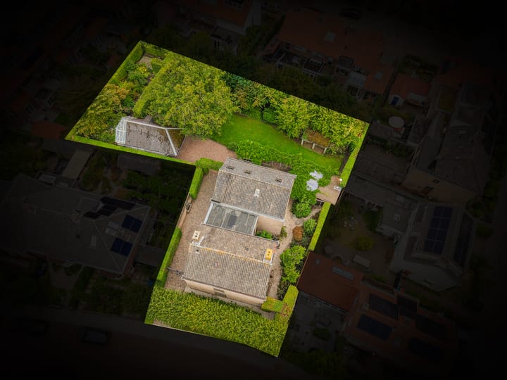 Photo 2 of Kamperfoeliestraat 23