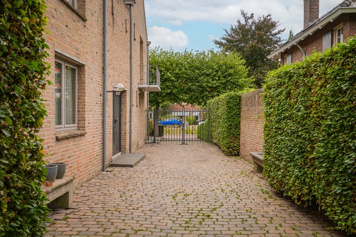 Photo 61 of Kamperfoeliestraat 23