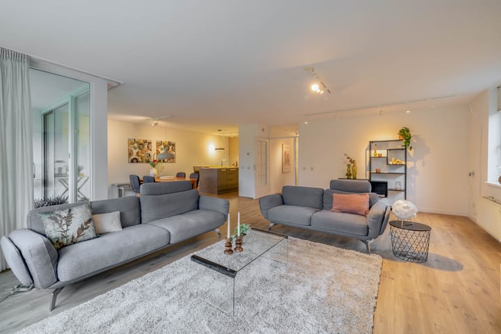 Photo 2 of Generaal Foulkesweg 34-B