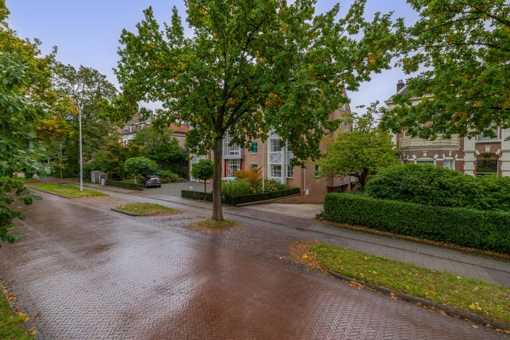 Photo 5 of Generaal Foulkesweg 34-B