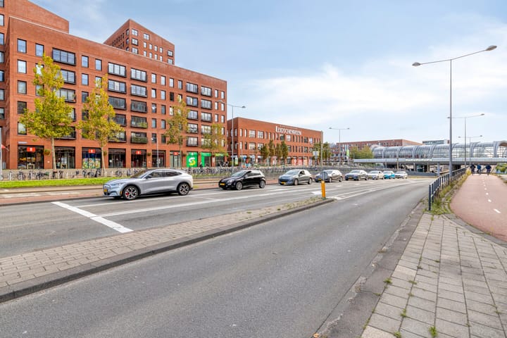 Foto 4 van Simon Carmiggelthof 80