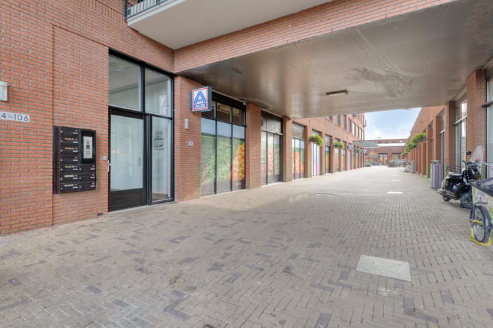 Foto 5 van Simon Carmiggelthof 80