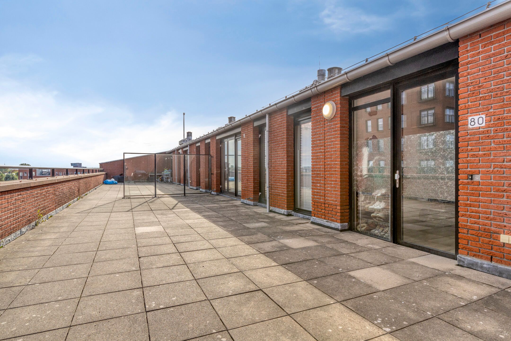 Foto 9 van Simon Carmiggelthof 80