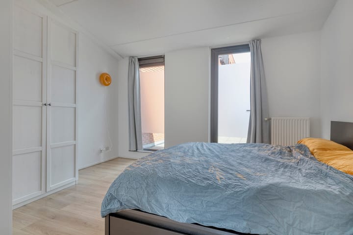 Foto 30 van Simon Carmiggelthof 80