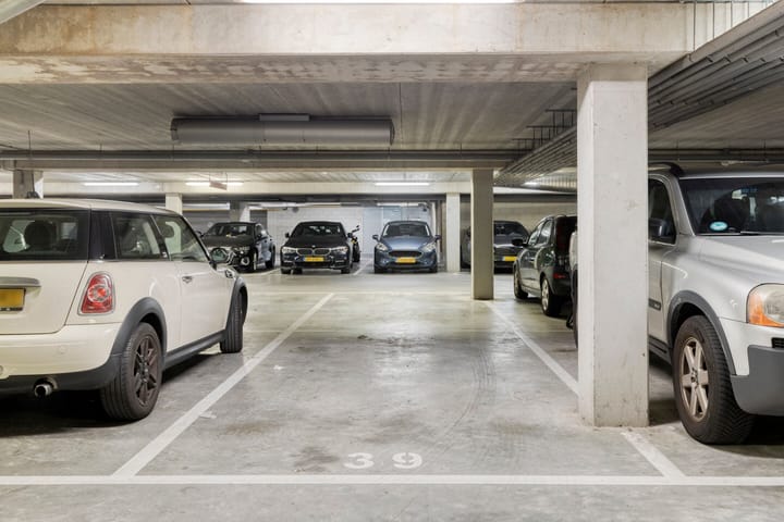 Foto 44 van Simon Carmiggelthof 80