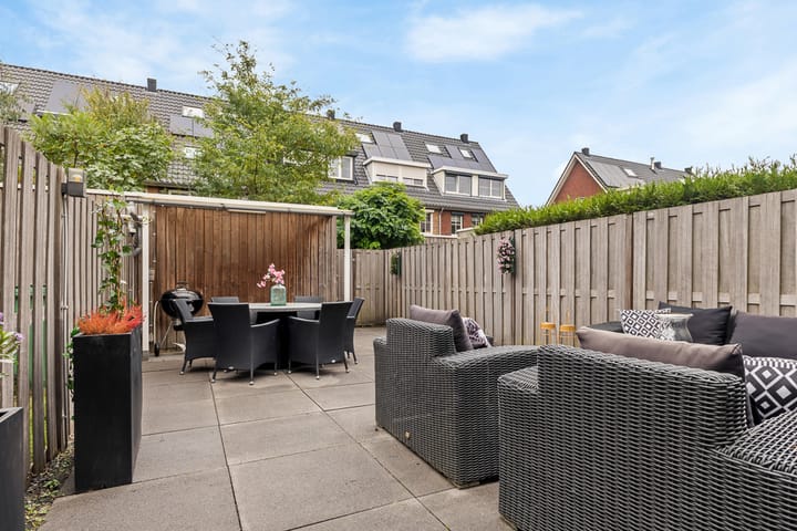 Photo 18 of Jane Addamslaan 35