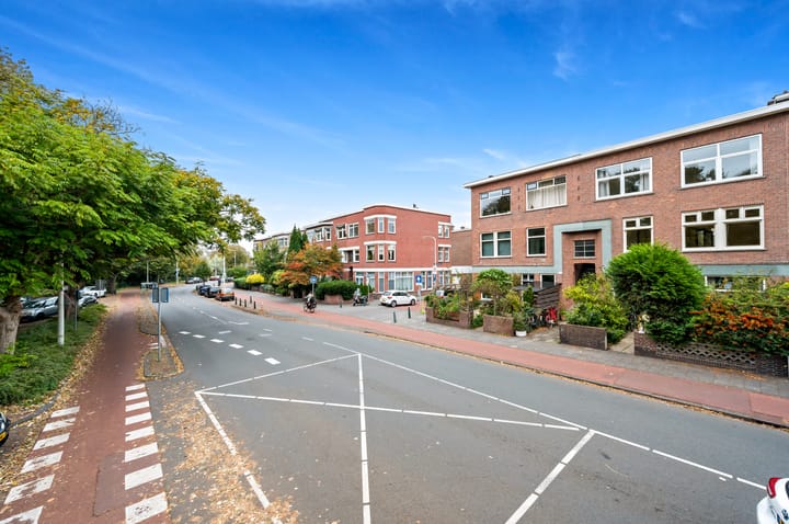 Photo 2 of Kamperfoeliestraat 23