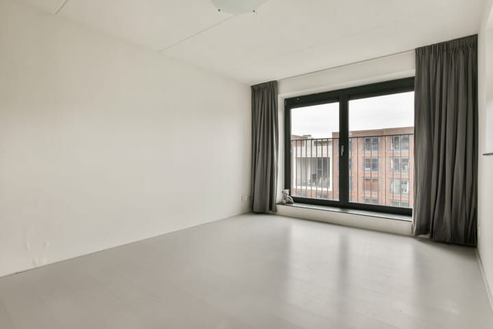 Photo 4 of Welnastraat 471