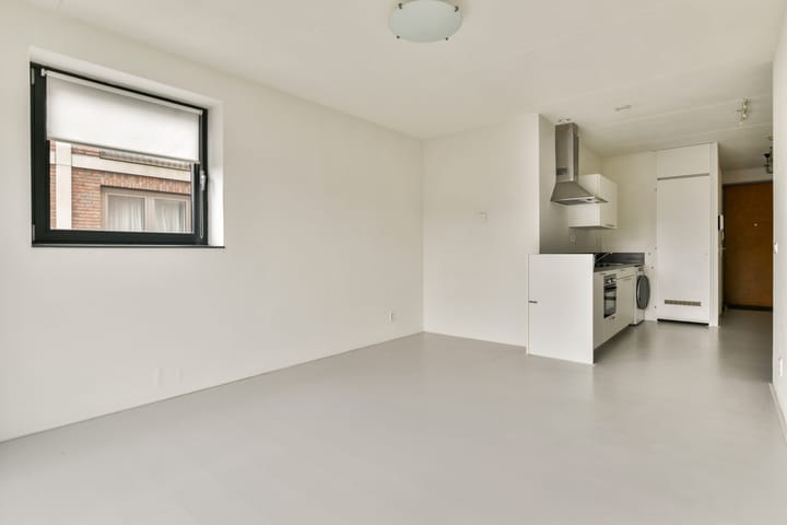 Photo 5 of Welnastraat 471