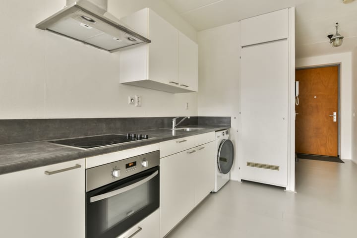 Photo 8 of Welnastraat 471