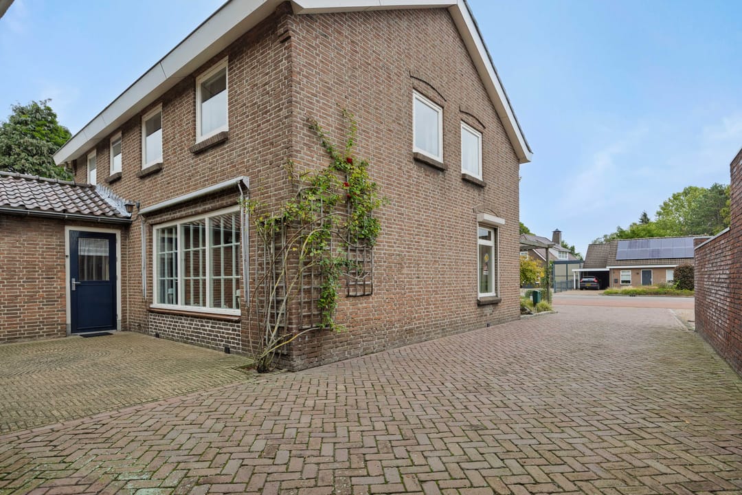 Photo 62 of Heescheweg 3