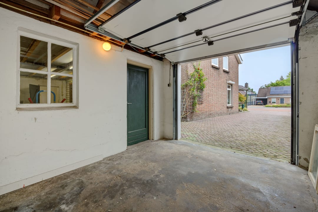 Photo 52 of Heescheweg 3