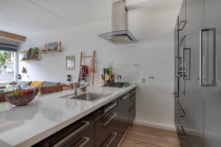 Foto 25 van Adriaan van Bergenstraat 242