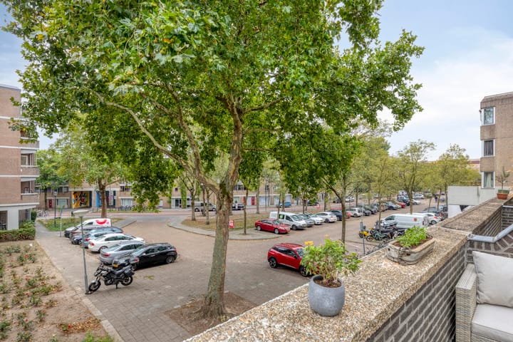 Foto 33 van Adriaan van Bergenstraat 242