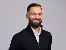  Batuhan Cakmakci  - Real Estate Agent