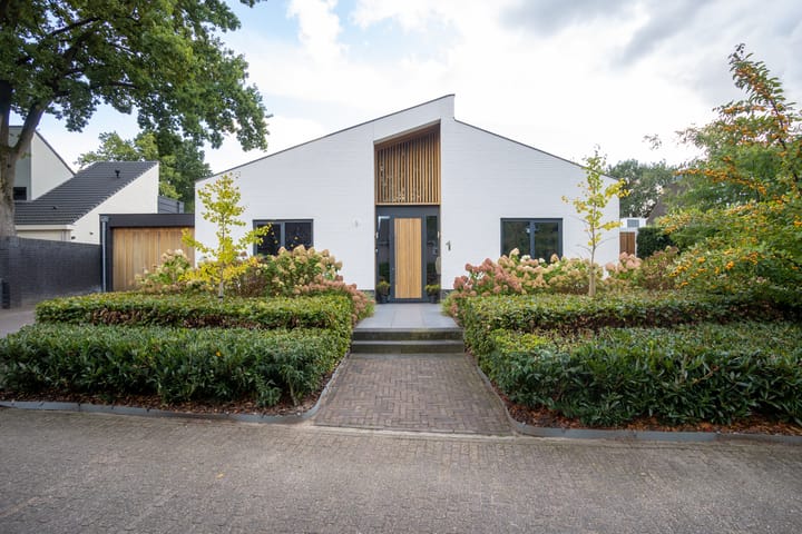 Foto 1 van Heirust 1