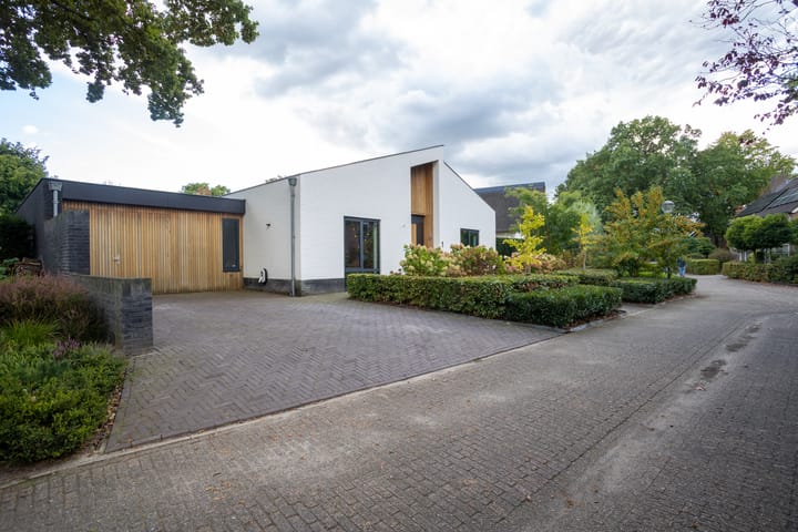 Foto 3 van Heirust 1