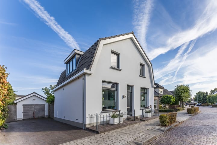 Burgemeester Buskensstraat 14