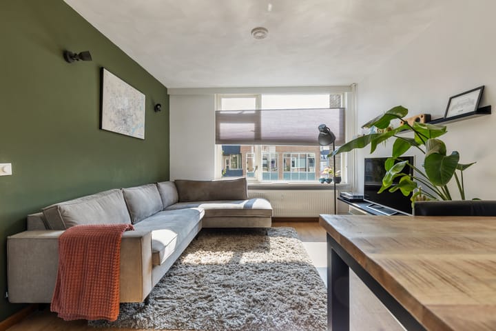 Foto 2 van Valkenstraat 15-A