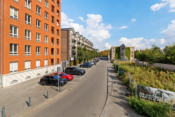 Foto 12 van Valkenstraat 15-A