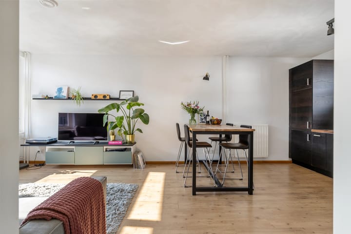 Foto 27 van Valkenstraat 15-A