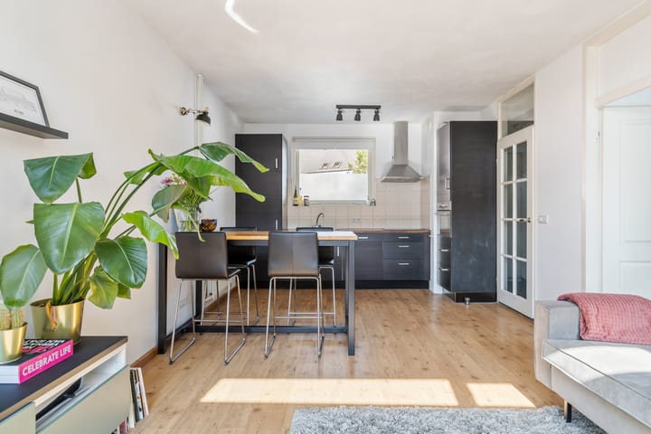 Foto 31 van Valkenstraat 15-A