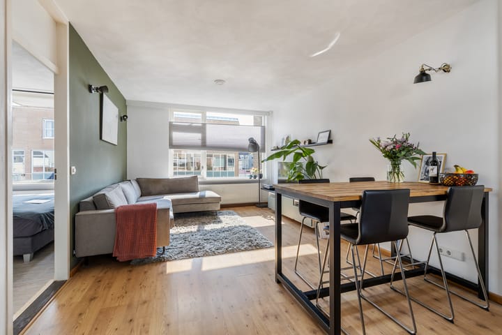 Foto 41 van Valkenstraat 15-A