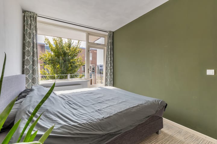 Foto 46 van Valkenstraat 15-A